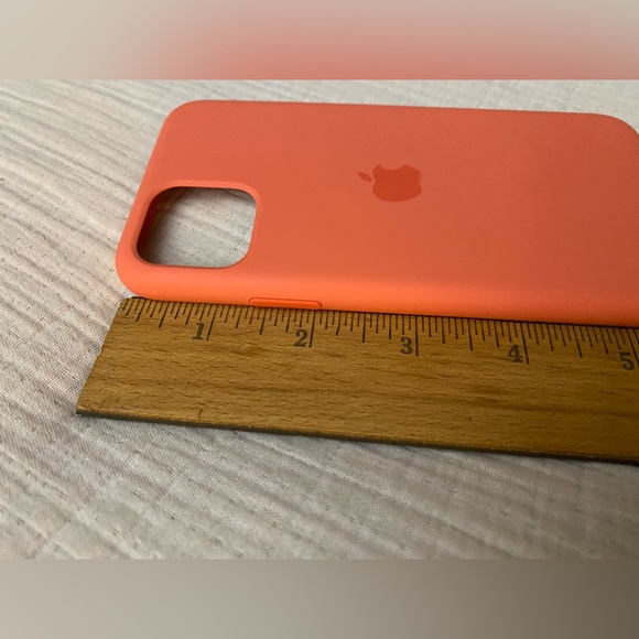 Apple 11 case - Picture 12 of 14